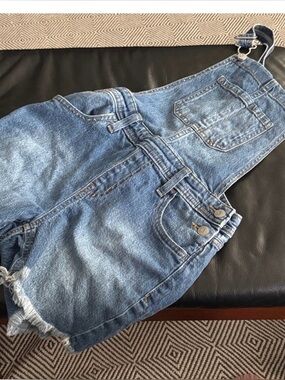 Cat & Jack Light Blue Denim Shortalls Girls Overalls